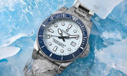 Titoni presenta el deportivo y elegante Seascoper 300 – Ice Blue