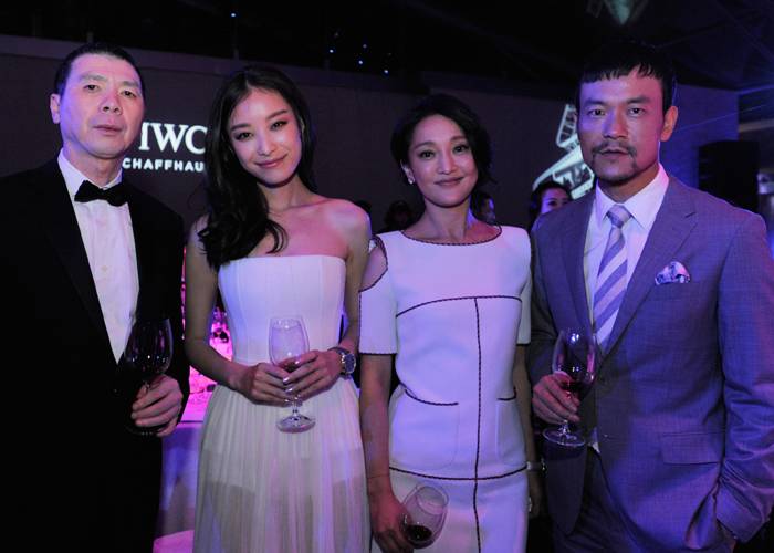 El director de cine Chino Feng Xiaogang, la actriz Ni Ni, la actriz Zhou Xun, y el actor Liao Fan asistiendo a la exclusiva «For the Love of Cinema» patrocinada por IWC Schaffhausen