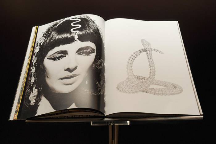Libro sobre la Bulgari Serpenti Collection book de Marion Fasel (Assouline)
