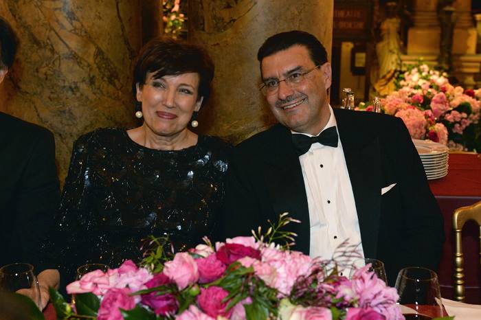 Roselyne Bachelot & Juan Carlos Torres en el Palais Garnier lugar del evento de Vacheron Constantin