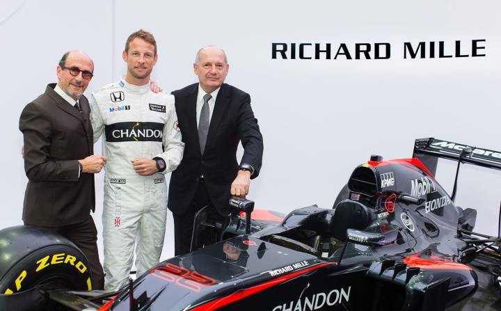 Richard Mille, Jenson Button y el CEO de McLaren, Ron Dennis, anunciando la asociación de las 2 marcas durante 10 años.