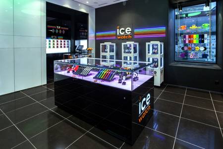 Interior de la tienda Ice-Watch en Zurich