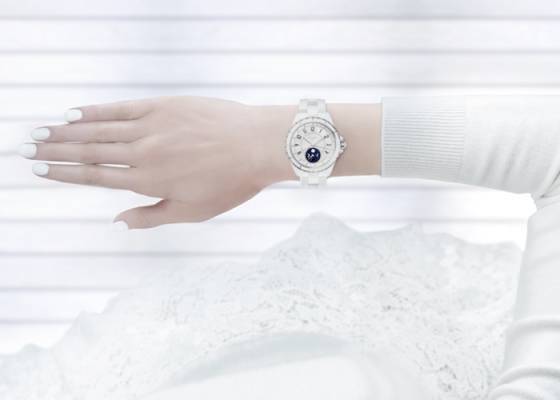 Chanel J12 Moonphase, hora exquisita