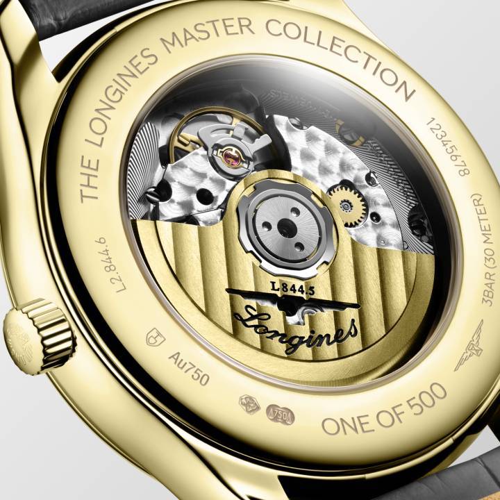 Novedad: modelos GMT en oro en la Longines Master Collection