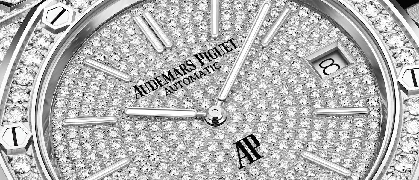 Audemars Piguet presenta dos nuevos Royal Oak “Jumbo” Extra-Thin engastados