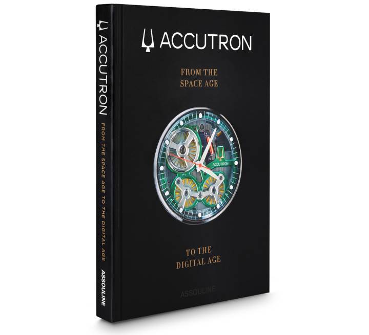 Un libro publicado por Assouline Editions y escrito por Jack Forster (Hodinkee) rastrea la saga Accutron desde su nacimiento en 1960 hasta su renacimiento en 2020.