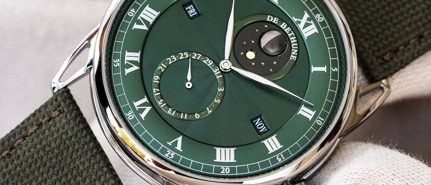 De Bethune lanza el nuevo DB25QP con una esfera guilloché verde