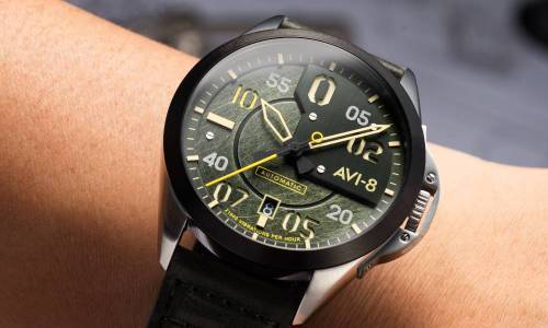 AVI-8 desvela un reloj de piloto con esfera multi-capa