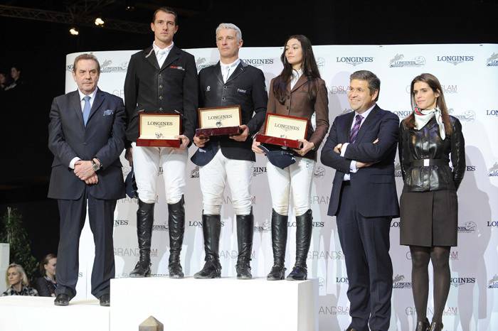 Alain Henry, Director de Longines Francia, Juan Carlos Capelli, Vice Presidente de Longines y Jefe de Marketing Internacional y Fernanda Ameeuw, Embajadora del Grand Slam con el podio de la Longines Speed Challenge: Gregory Wathelet (BEL), 2º, Roger Yves Bost (FRA) ganador, Reed Kessler (USA), 3º