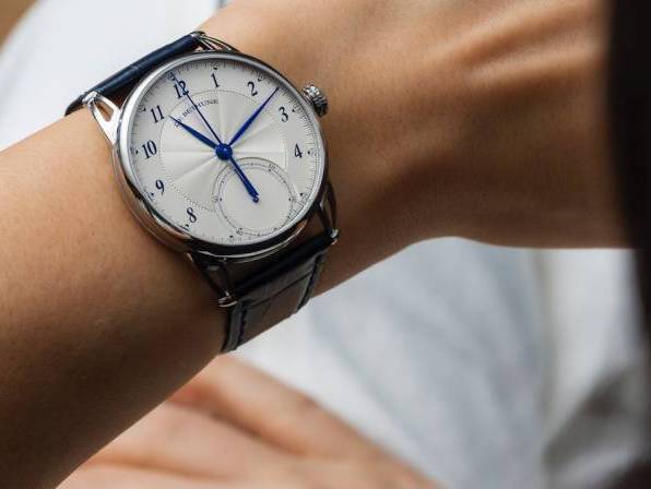 El cuarto cronógrafo monopulsador de De Bethune se une a la línea DB25