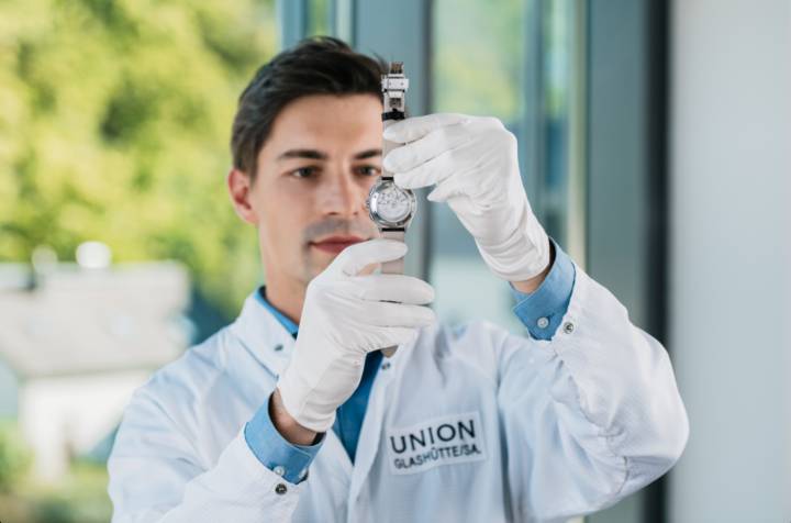 Aprovechando la experiencia de ETA dentro del grupo, Union Glashütte ha conseguido desarrollar gradualmente su propia producción de calibres.