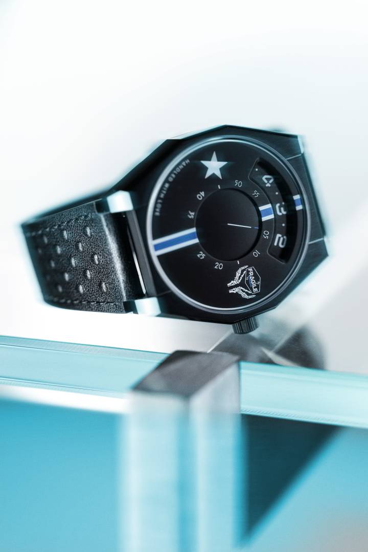 Fragile Express Time de Anicorn Watches x Kojima Productions