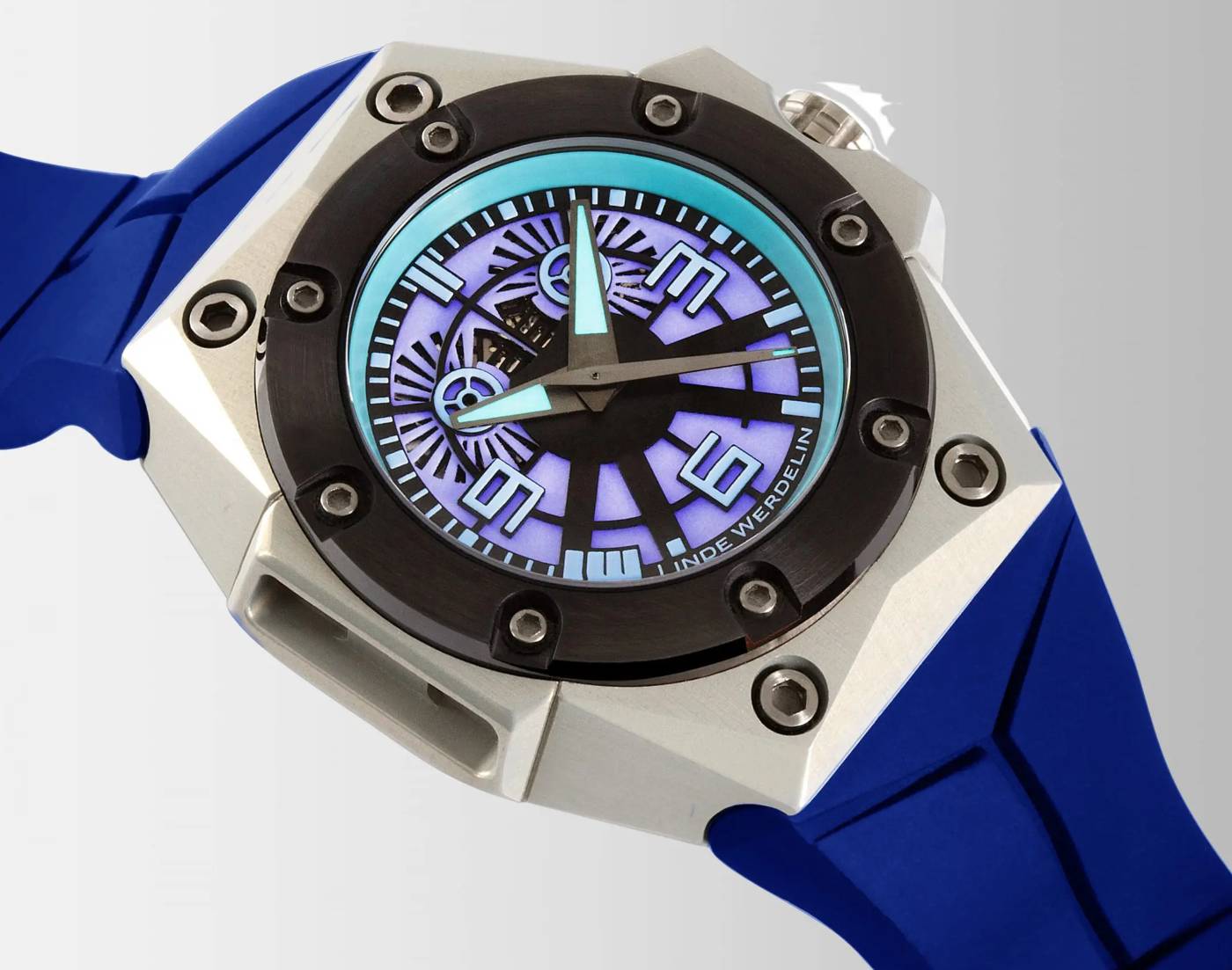 Linde_Werdelin_oktopus_blue_sea_6_-_Europa_Star_watch_magazine_2020