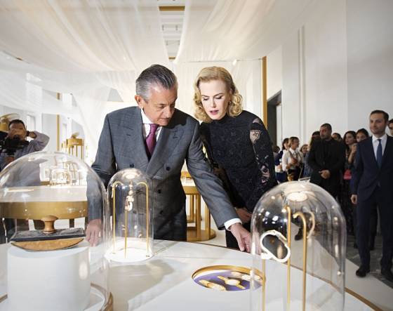 Nicole Kidman inaugura la exposición «Her Time» de Omega en Milán