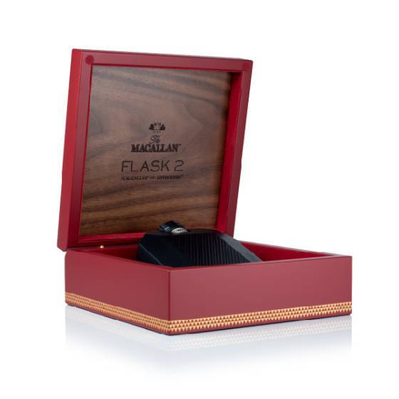 Salud al Macallan x Urwerk Flask