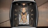 Corum: un nuevo Golden Bridge Automatic con una caja panorámica de zafiro