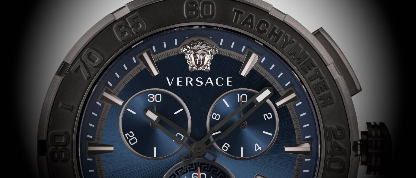 Versace presenta el innovador Greca Chrono Indiglo