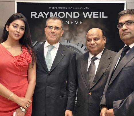 RAYMOND WEIL fortalece sus operaciones en la India a través de nuevas aperturas