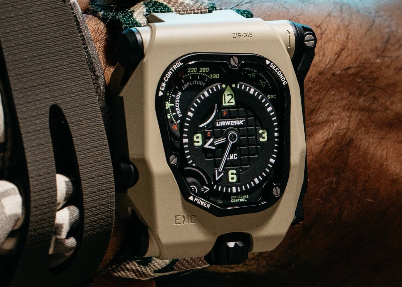 Urwerk EMC Time Hunter Desert Sage version