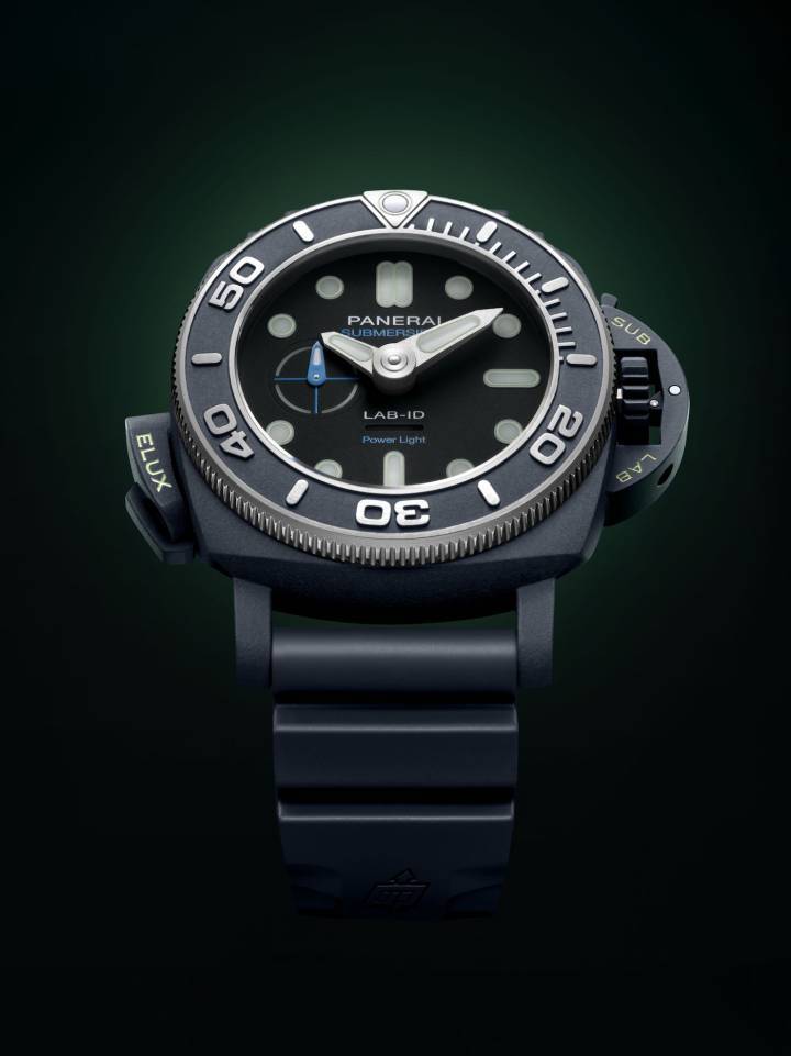 Panerai presenta el Submersible Elux LAB-ID con luminiscencia patentada