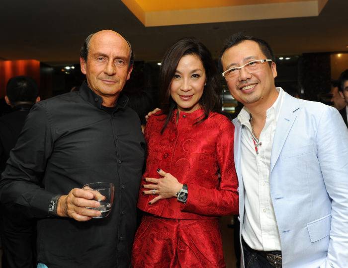 Richard Mille, a la izquierda, con Michelle Yeoh y Dave Tan, CEO de Richard Mille Asia