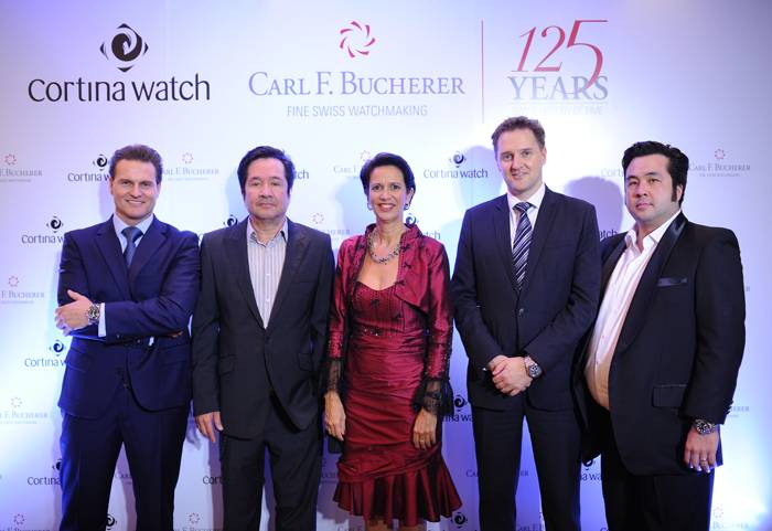 De izquierda a derecha: Sascha Moeri, CEOde Carl F. Bucherer, Buddy Chatikaratana, Presidente de Cortina Watch Thailand, Christine Schraner Burgener, Embajadora Suiza en Thailandia, Benno Küng, Director de Turismo, Bucherer, Krist Chatikaratana, Director Ejecutivo de Cortina Watch Thailand