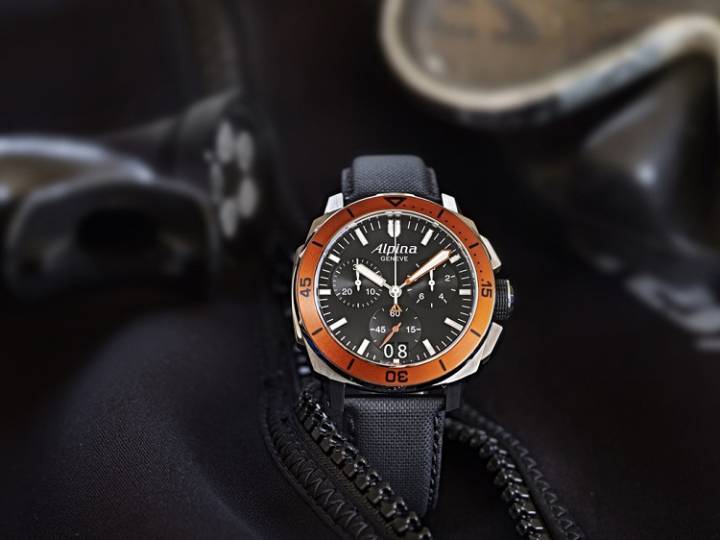 Seastrong Diver 300 Chronograph Big Date, en naranja