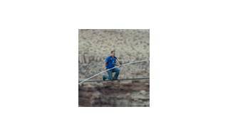 JeanRichard Felicita a su Embajador Nik Wallenda en su inspiradora travesía del Gran Cañón
