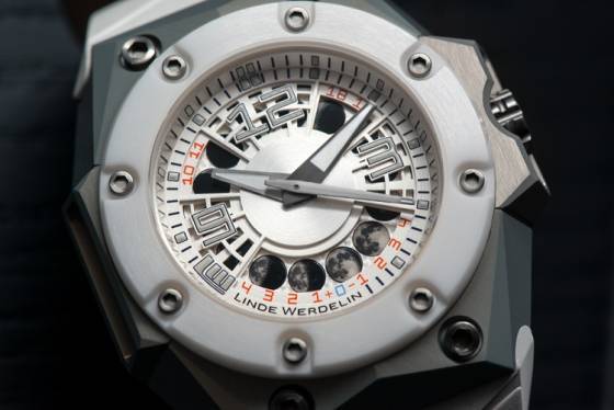 Linde Werdelin resurge con el nuevo Oktopus Moonlite – White