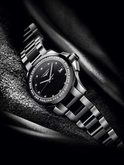 Longines Ladies Diamond Conquest – Elegancia Deportiva en Negro y Blanco 