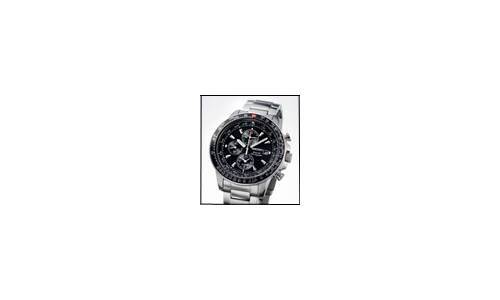El planeador icaré 2 y el nuevo Seiko Solar Pilot Watch