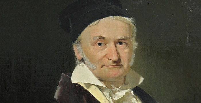 Carl Friedrich Gauss, matemático Alemán del siglo XIX, en honor de la cual fue nombrada unidad de medida de campos de inducción magnética terrestre.