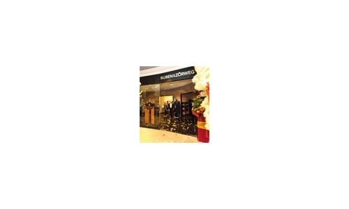 Ceremonia de apertura de la Boutique Buben & Zörweg en Singapur