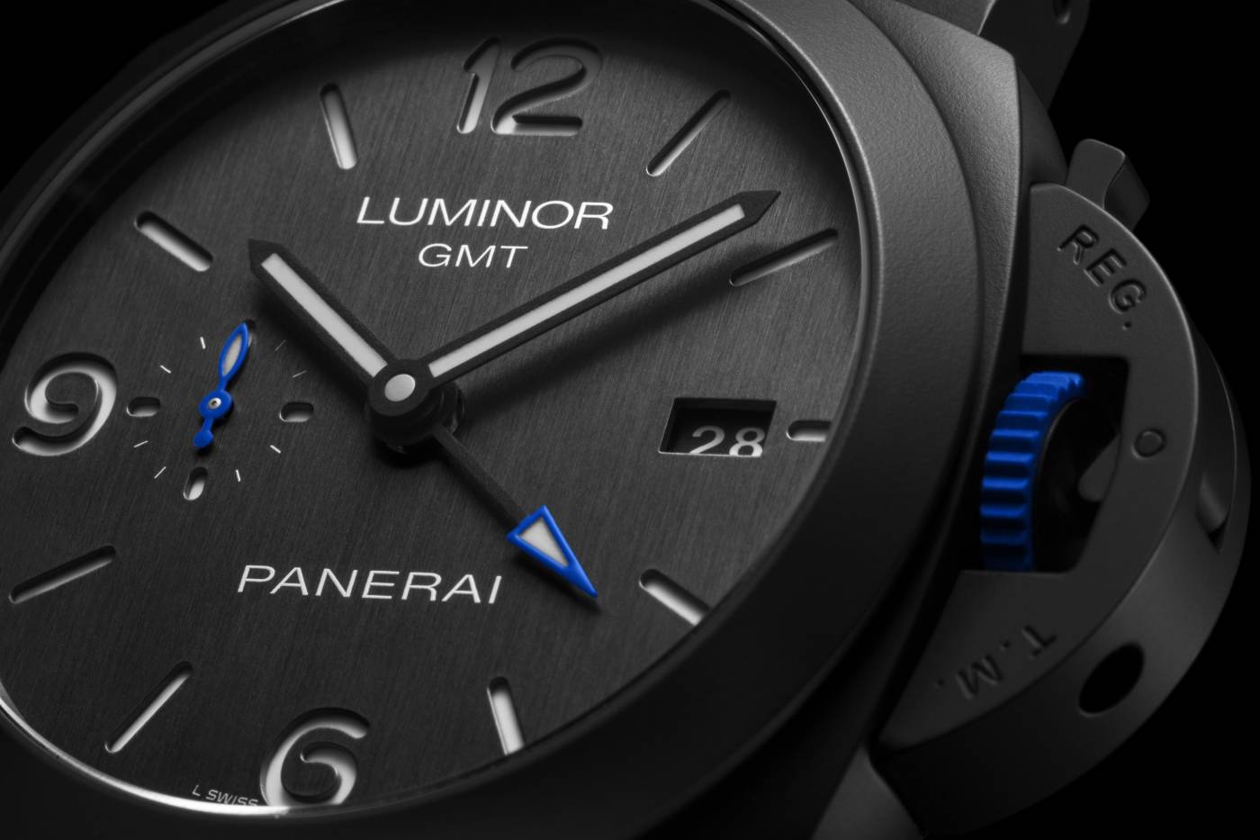 Panerai_luminor_gmt_Bucherer_blue_2_-_Europa_Star_watch_magazine_2020