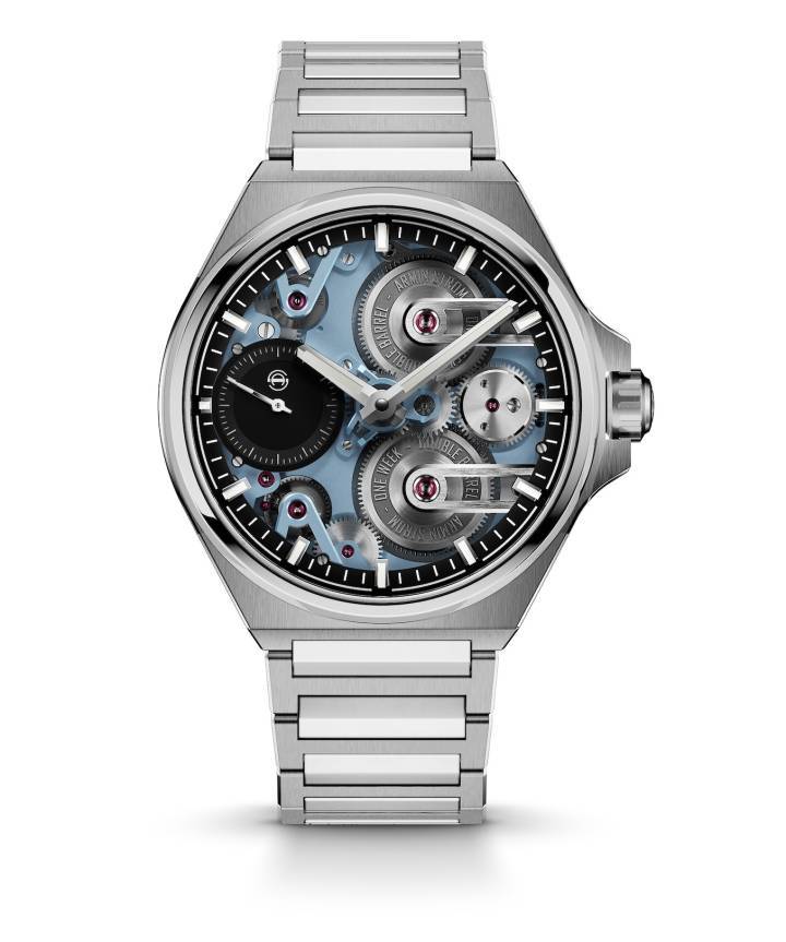 La One Week First Edition, una edición limitada de 25 ejemplares, es una reedición del primer reloj fabricado por Armin Strom, con caja de acero y brazalete integrado.