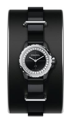 TODOS LOS OJOS PUESTOS EN...CHANEL - desde 1987, Chanel le da al tiempo un encanto único