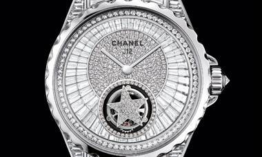 PRESTIGE – Las colecciones CHANEL 2014 en formación táctica