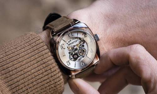 Briston presenta el Streamliner Skeleton