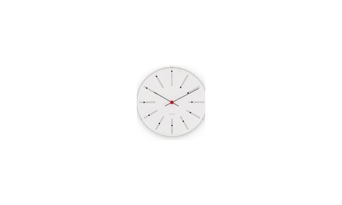 La compañía de diseño Rosendahl relanza los relojes de pared de Arne Jacobsen