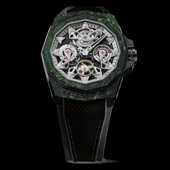 Corum presenta el reloj ultra-light Admiral 