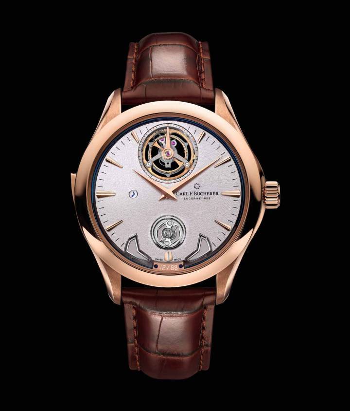 Este reloj de elegancia clásica está revestido en una caja de 43,8 mm de diámetro hecha de oro rosa de 18 quilates, con cuernos calados y biselados a mano.