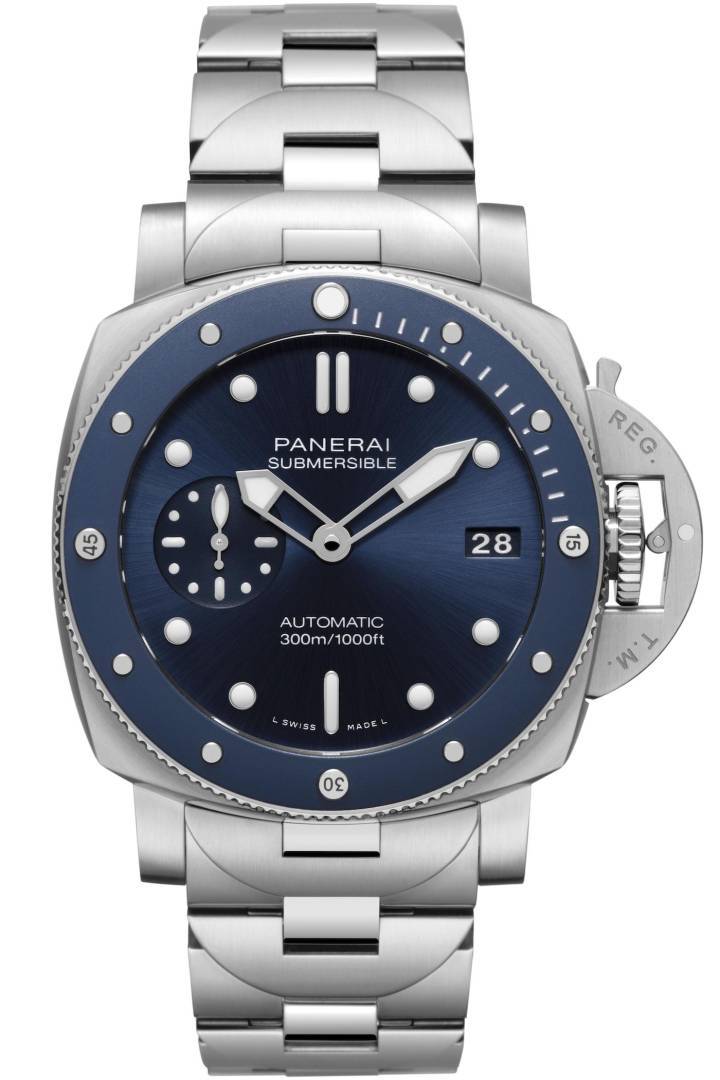 Panerai lanza un nuevo modelo Submersible con un brazalete de metal