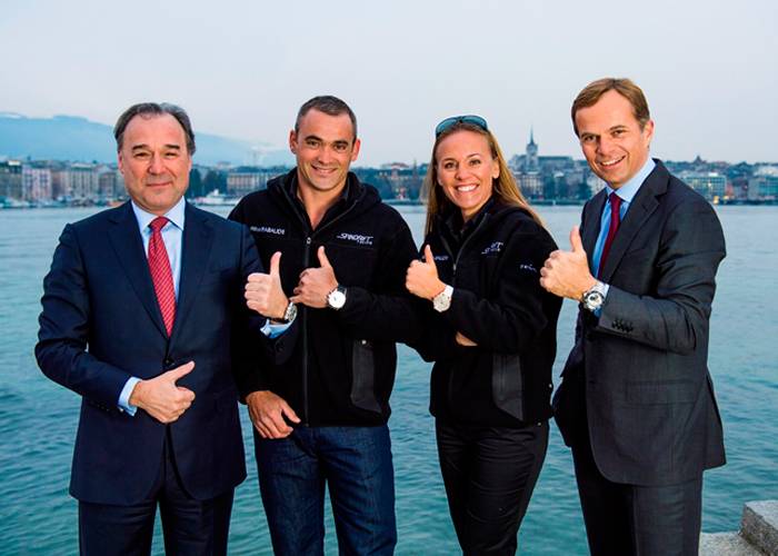 Antonio Palma (Mirabaud), Yann Guichard, Dona Bertarelli y Jean-Frédéric Dufour (CEO de Zenith) posando para el anuncio de la asociación.
