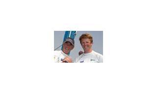 Jean-Pierre Dick y Loïck Peyron –Embajador de Corum – con el Virbac-Paprec 3 ganan la Barcelona World Race