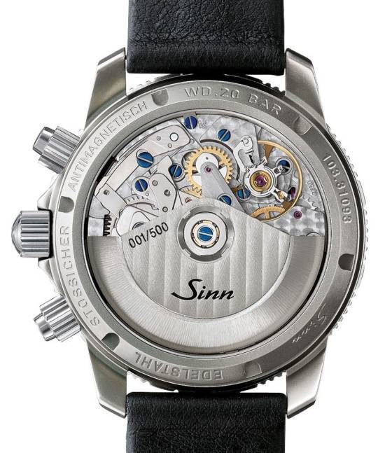 El Sinn Spezialuhren Blue Pilot Chronograph viene eléctrico