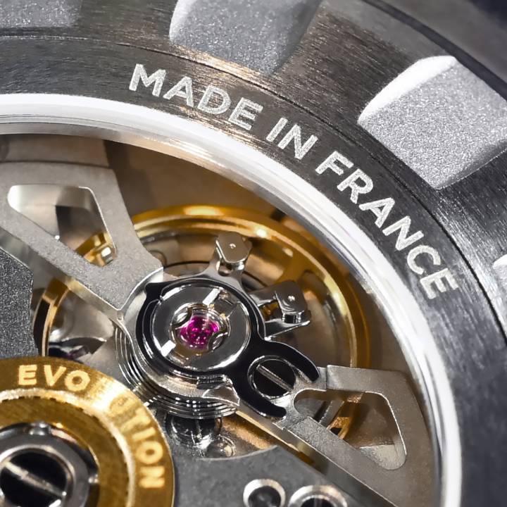 Hegid presenta el calibre Specimen FE-01 de fabricación Francesa
