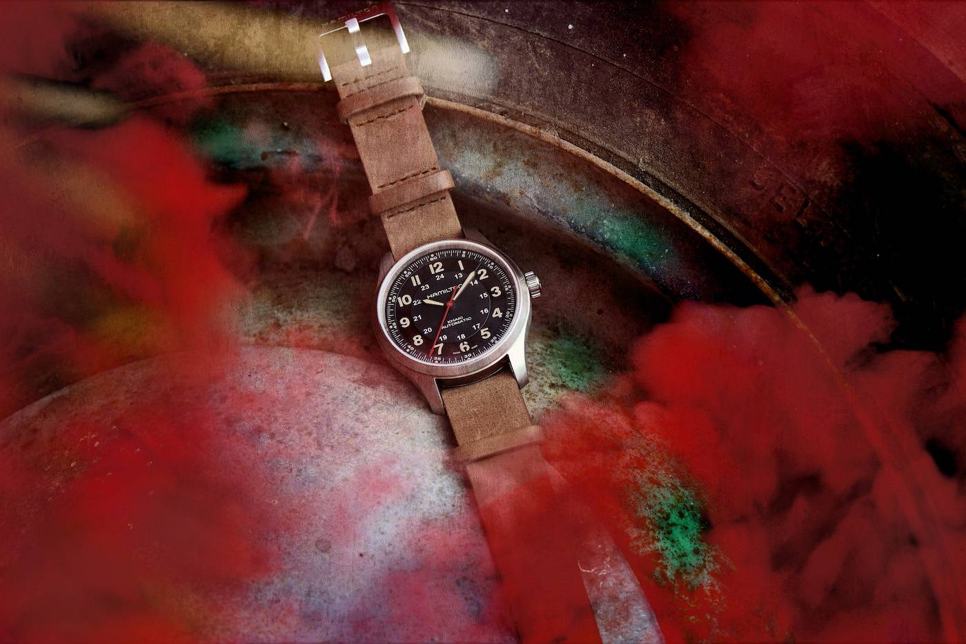 Hamilton Far Cry® 6 Field Watch: Aventura dentro y fuera de la pantalla