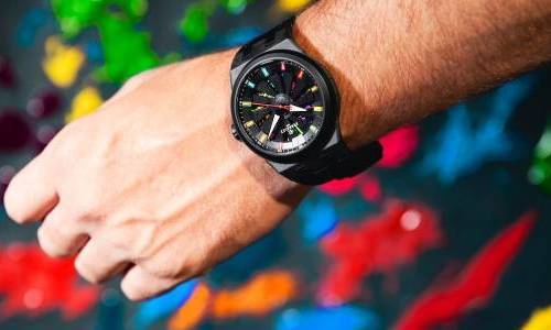 Perrelet presenta el Turbine Splash con creatividad artística