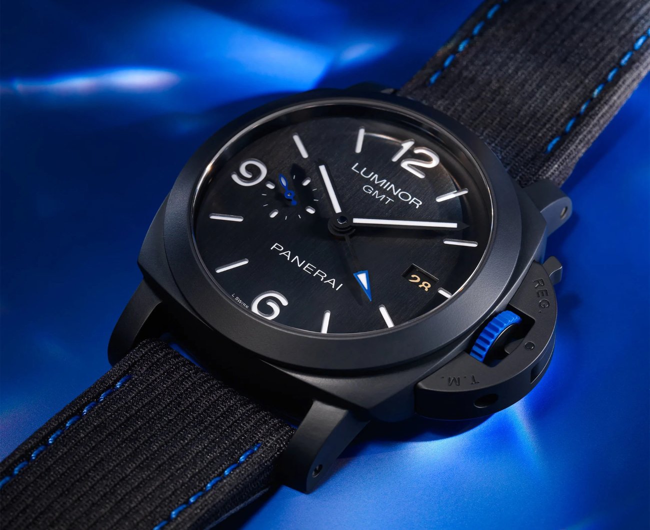 Panerai_luminor_gmt_Bucherer_blue_3-_Europa_Star_watch_magazine_2020