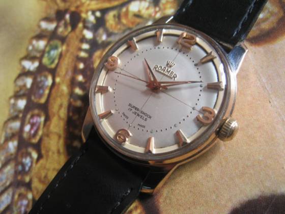 Viernes, MUNDO MINORISTA: La estrategia Minimalista de Marketing de Rolex
